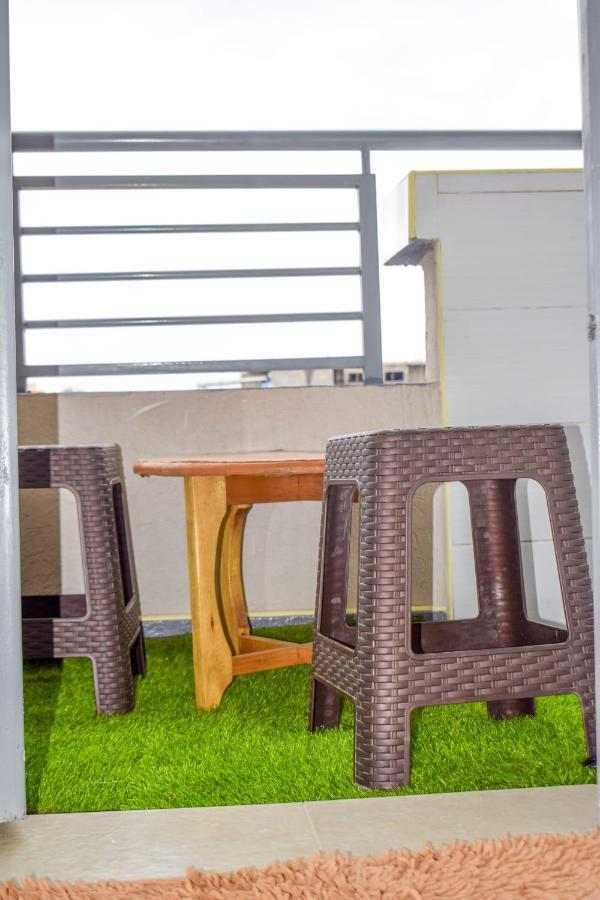 Serene And Cosy Fully Furnished One Bedroom In Town Apartment *